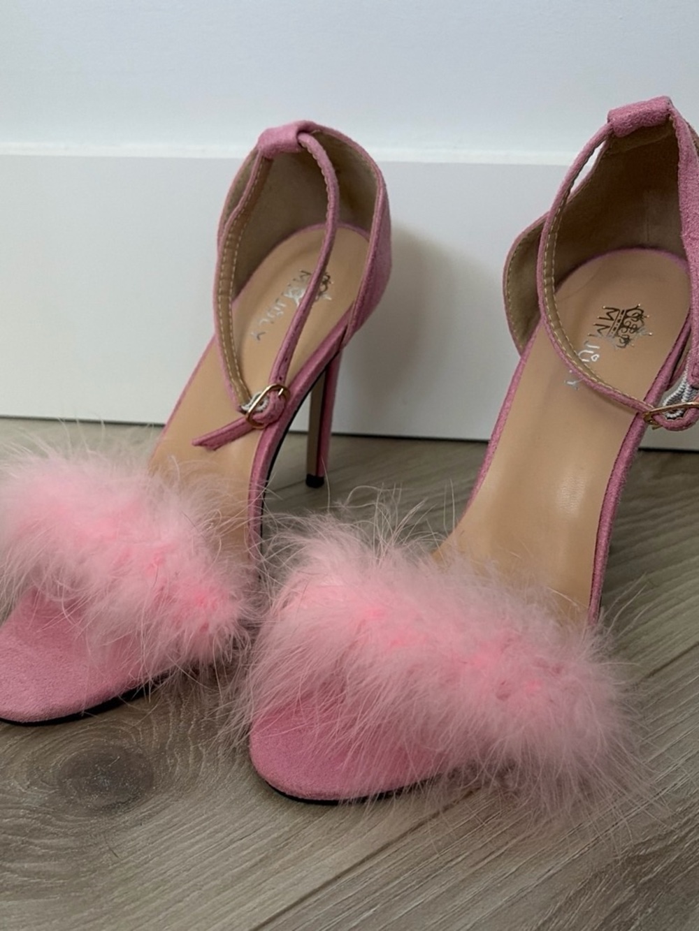 MMJULY open toe pink suede heels with fur trim
